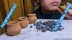 И СНОВА ЕДЯТ МЕЛ С ГЛИНОЙ!😨 НЕУЖЕЛИ ЭТО ТАК ВКУСНО??