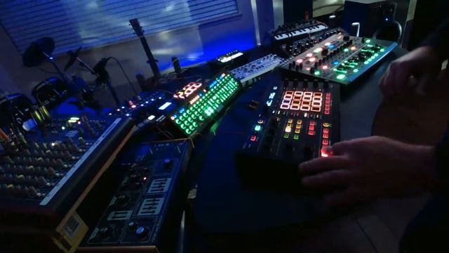 Live Techno Jam смотреть онлайн