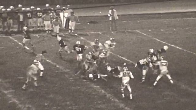 2127420 02 1977 Neshaminy Redskins vs Council Rock Indians 2nd Half смотреть онлайн