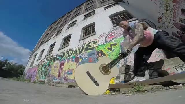 FESTIVAL TRAVEL GUITAR SMASH смотреть онлайн