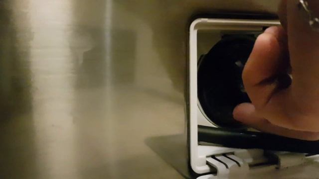 как почистить фильтр в стиральной машине lg F2T3HS6S, отзыв спустя пол года использования смотреть онлайн