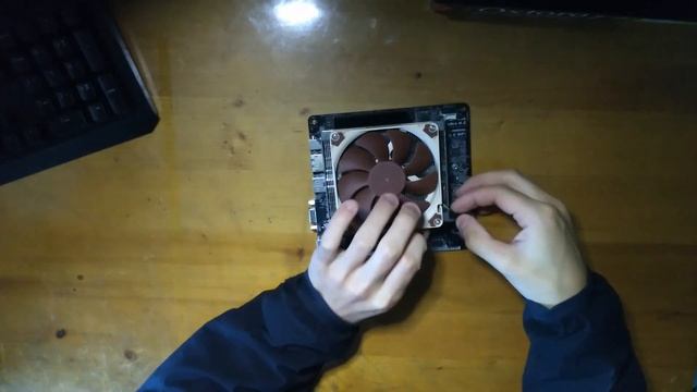【自作PC】ASRock DeskMini X300 の開封＆組み立て смотреть онлайн