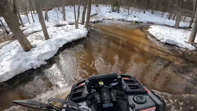 Лютая катка 🔥 Скорость, драйв, много воды, красивые кадры с коптера. Гепарды жарят на 30 колесах 🔥 смотреть онлайн