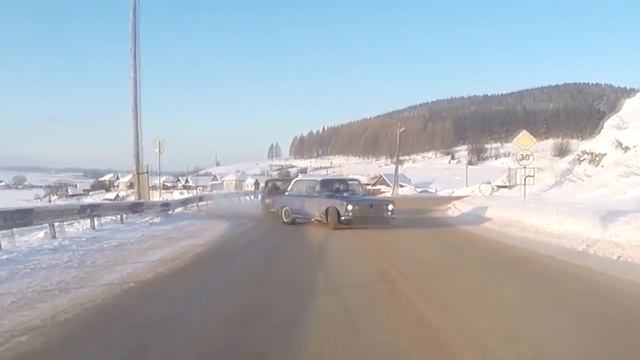 Пермяки устроили дрифт на Белой горе