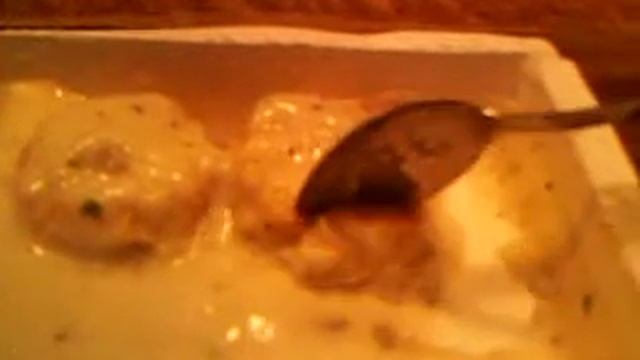 Larry the cable guy's biscuits & sausage gravy (Git-R-Done Grub) смотреть онлайн