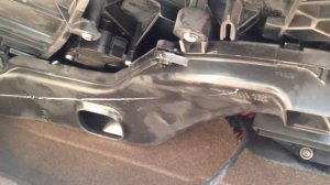 Замена фильтра рециркуляции салона BMW X5 E70 restyling