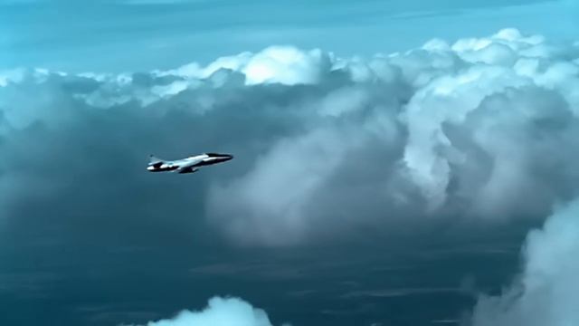 Fatboy Slim - Sunset (Bird of Prey) [Official HD Video] смотреть онлайн