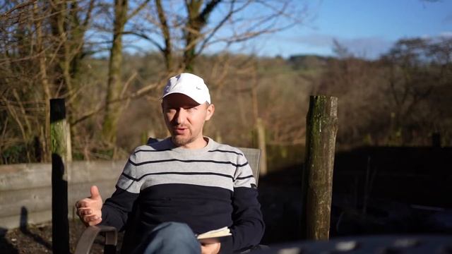 Контрактор или постоянный работник. Что лучше для программиста в Англии? смотреть онлайн