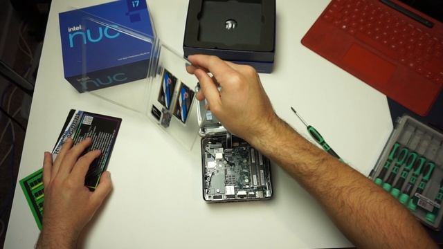 Esta "MINI" PC de Intel es la solucion para todas tus necesidades смотреть онлайн