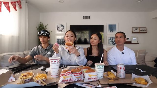 ORDERING THE IN N OUT SECRET MENU | The Laeno Family смотреть онлайн