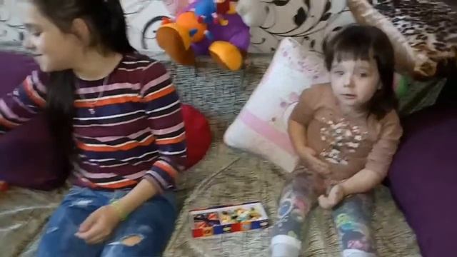 Детский канал KIDS TV SHOW Кушаем ВОНЮЧИЕ КОНФЕТЫ Бин БУЗЛД УЖАСНЫЕ Конфеты Памперс и Потные носки смотреть онлайн