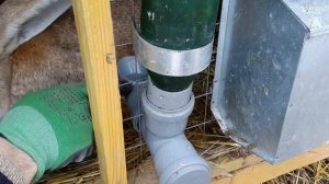 Поилки и кормушки для кроликов своими руками!