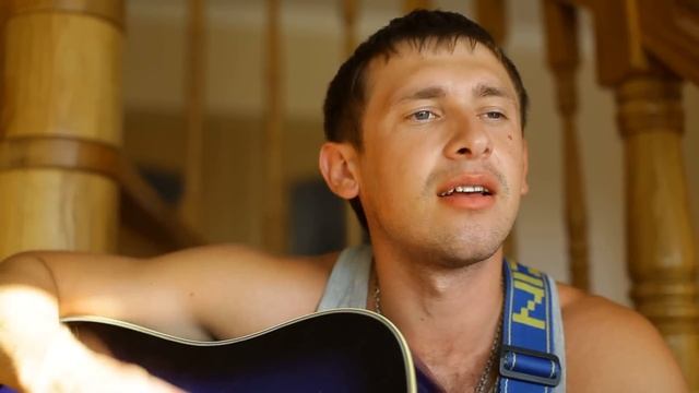 ⚡ Паренек нереально спел на лестнице! смотреть онлайн