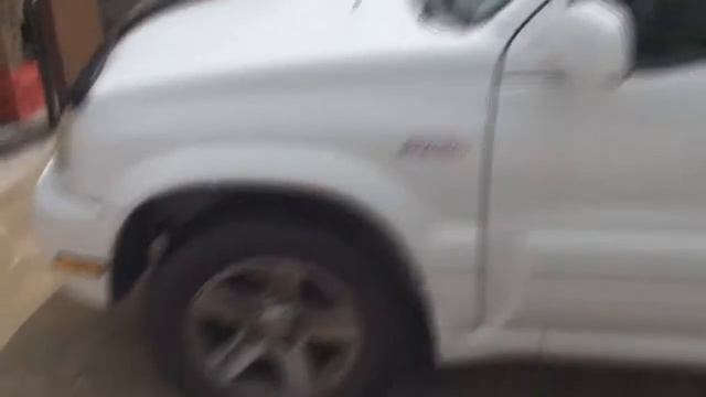 Suzuki Grand Vitara 2002 - Se vende смотреть онлайн