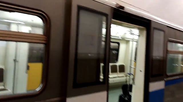 Московское метро парад поезда на Кольцевой линии. Поезд Русич. смотреть онлайн