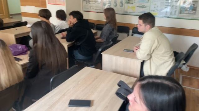 13 мая 2024 года в рамках федерального проекта Разговоры о важном в техникуме были проведены внеклас смотреть онлайн