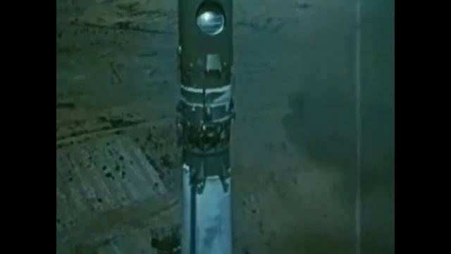 Стих Роберта Рождественского ко Дню космонавтики смотреть онлайн