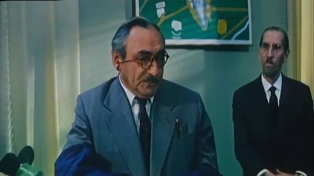 Меня интересует - во что это выльется? смотреть онлайн