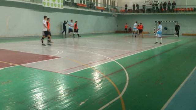 ФК"Зугрэс"-"Рим" первый тайм смотреть онлайн