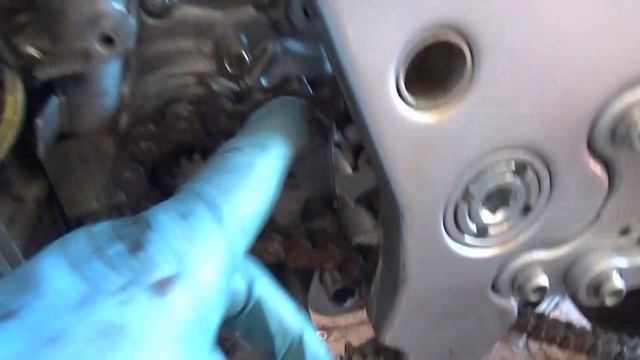 Cómo anclar el motor al chasis en las Hyosung 650 GT, con la ayuda de José Luis Calvo смотреть онлайн