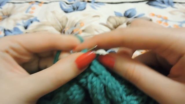 Вязание спицами: женская шапка // Knitting. Women's winter hat смотреть онлайн