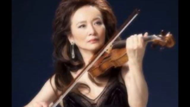 J. S. Bach - BWV1001 -3 Siciliana(TEIKO MAEHASI)Sonata for Violin solo No. 1 in G minor смотреть онлайн