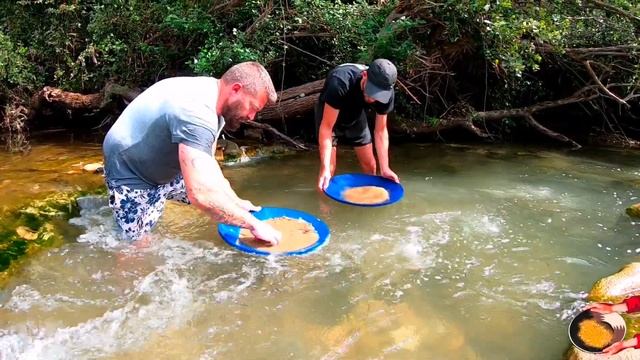APPRENTISSAGE BATÉE XP AVEC LE CHAMPION D'EUROPE D'ORPAILLAGE CHERCHEUR D'OR EN FRANCE GOLD BATEA X смотреть онлайн