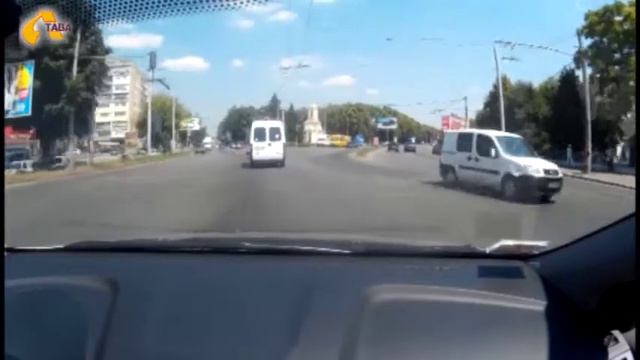 Мікс: Уроки керування автомобілем №1 смотреть онлайн