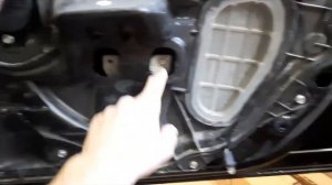 Как разобрать дверь Mazda 6