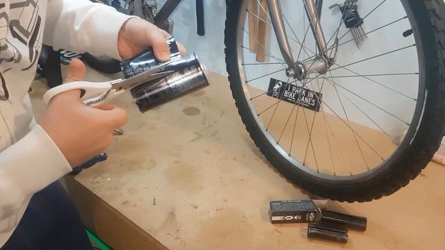 Can Do; Seatpost shim. Bike hack or hacksaw bike?! смотреть онлайн