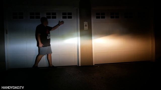 Dual Beam LED vs. Halogen in Reflector Headlights смотреть онлайн