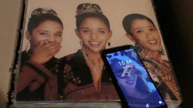 Плагиат!Русские мальчики обижают девочек!Бэтмэн против Midi,Maxi & Efti и Александра Барда! смотреть онлайн