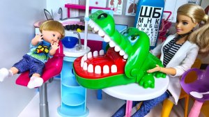 НА ПРИЕМЕ У СТОМАТОЛОГА🦷😱😂 Катя и Макс веселая семейка! Смешные куклы Барби истории ДАРИНЕЛКА ТВ