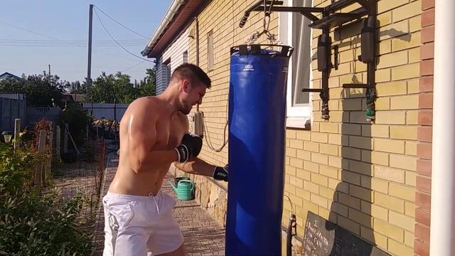 тренировка на Боксёрском мешке. смотреть онлайн