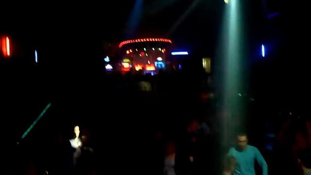 SPRING PARTY @ Disco-club "Joker" (ЛЮБИТЕЛЬСКАЯ СЪЕМКА!!!!).avi смотреть онлайн