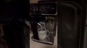 Кофемашина PHILIPS EP3347/90