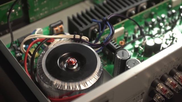 AIWA вернулась! Новый усилитель AIWA AMU-120BT смотреть онлайн