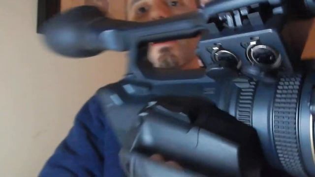 VIDEO CAMERA REVIEW | Sony HDR-AX2000 Review смотреть онлайн