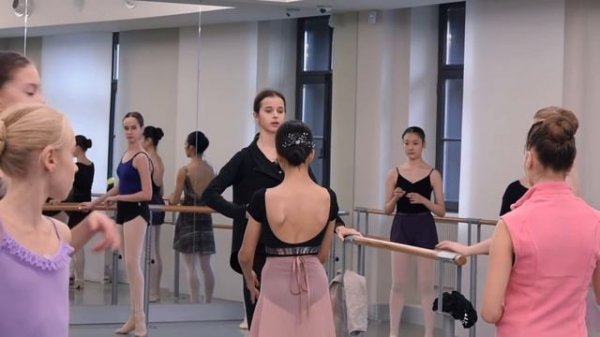 Ballet Master Class dance studio from Maria Khoreva. Ballet warm up and class