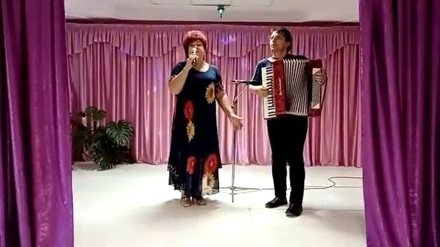 Душевно поет "Не возвращайся" смотреть онлайн