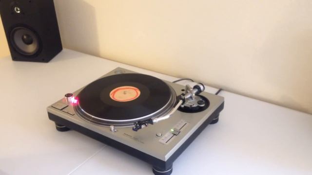 How to Play Vinyl Records смотреть онлайн