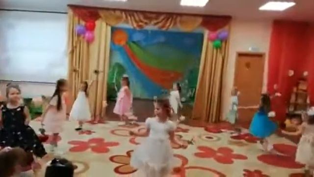 Танец цветов на 8 марта смотреть онлайн