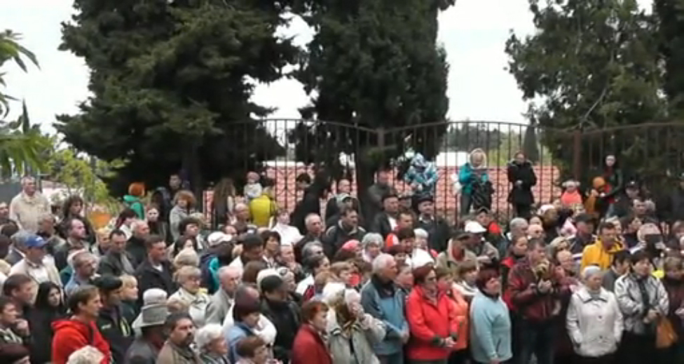 Митинг в Гурзуфе 2 мая 2015_Интервью жителей
