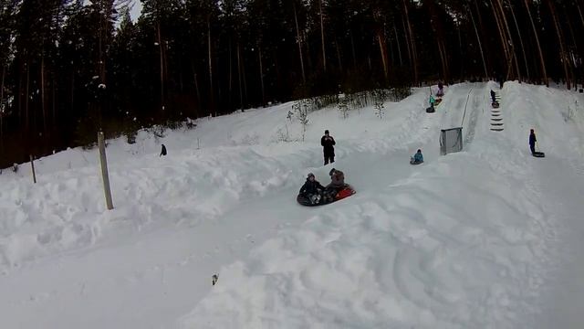 Лыжная база, выходной смотреть онлайн