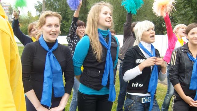 "ЖИВЫЕ ИГРЫ. Лапта-плюс" Спортивно-игровые турниры для корпоративных команд смотреть онлайн