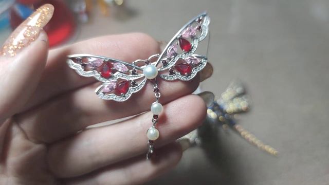 Вечерние яркие украшения из Тайланда смотреть онлайн