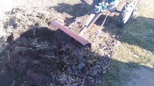 Бульдозер из мотоблока или лопата отвал своими руками. The bulldozer for the motor-block. смотреть онлайн
