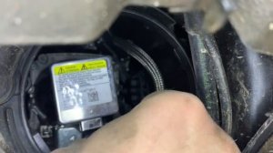 Замена ксеноновой лампы mercedes CLA как поменять лампочку мерседес цла