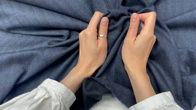 Синяя "Елочка" (100% Кашемир) смотреть онлайн