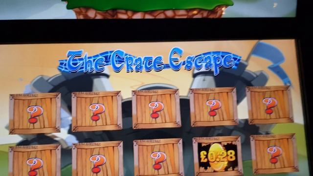 Worms touch screen fruit machine the crate escape bonus what's it going to be? смотреть онлайн